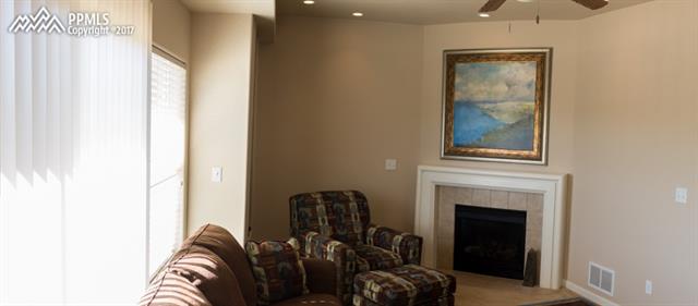 1067 Kara Ridge Point Colorado Springs, CO 80907 - Photo 4 of 21