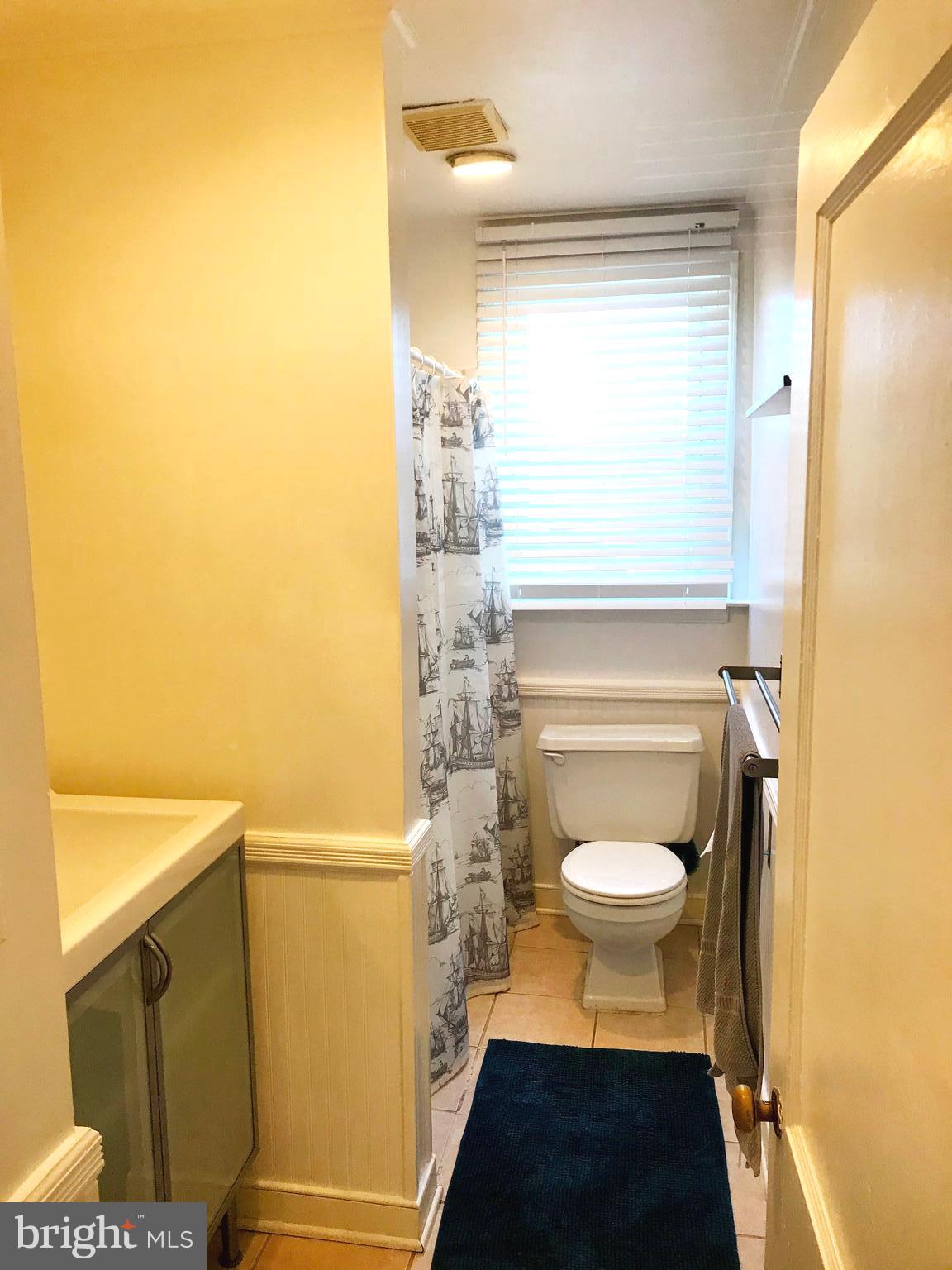 4212 Thorncliff Road Baltimore, MD 21236 - Photo 9 of 20 update full bath