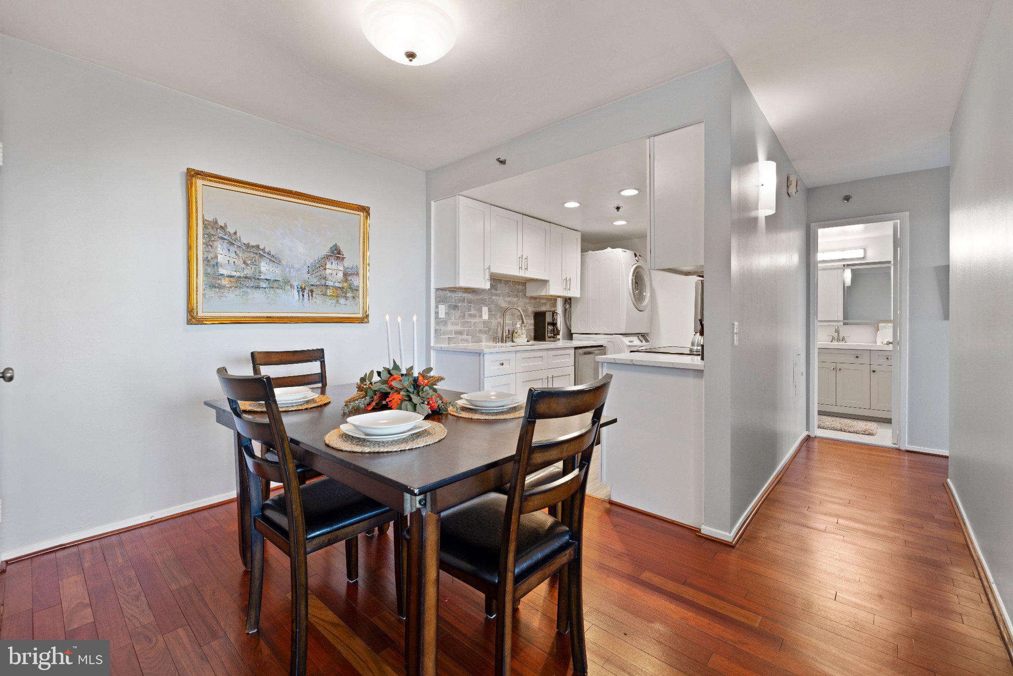 5911 Edsall Road, Unit 1201ALEXANDRIA Alexandria, VA 22304 - Photo 4 of 6 Charming dining space with modern flair.