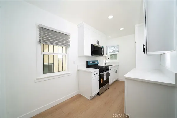 $2,200 | 1048 Cedar Avenue, Long Beach, CA 90813
