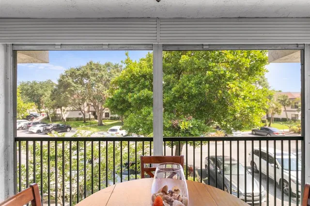 $328,000 | 4624 Carambola Circle North, Unit 2706, Coconut Creek, FL 33066