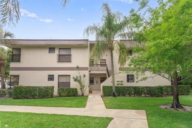 $328,000 | 4624 Carambola Circle North, Unit 2706, Coconut Creek, FL 33066