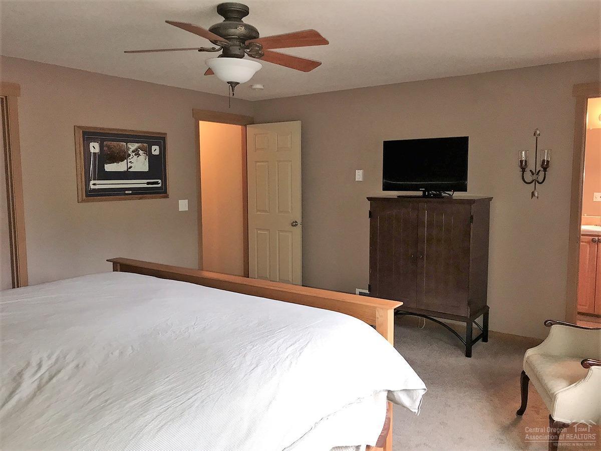 56040 Marsh Hawk Road Bend, OR 97707 - Photo 17 of 24 The master suite includes a walk-in clos