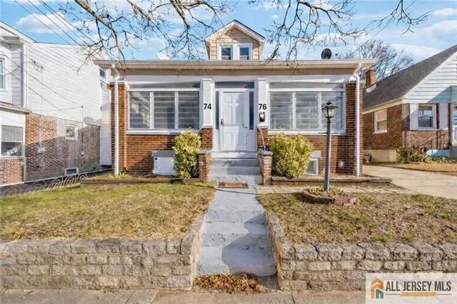 $2,700 | 76 Andrew Street, Hamilton, NJ 08610