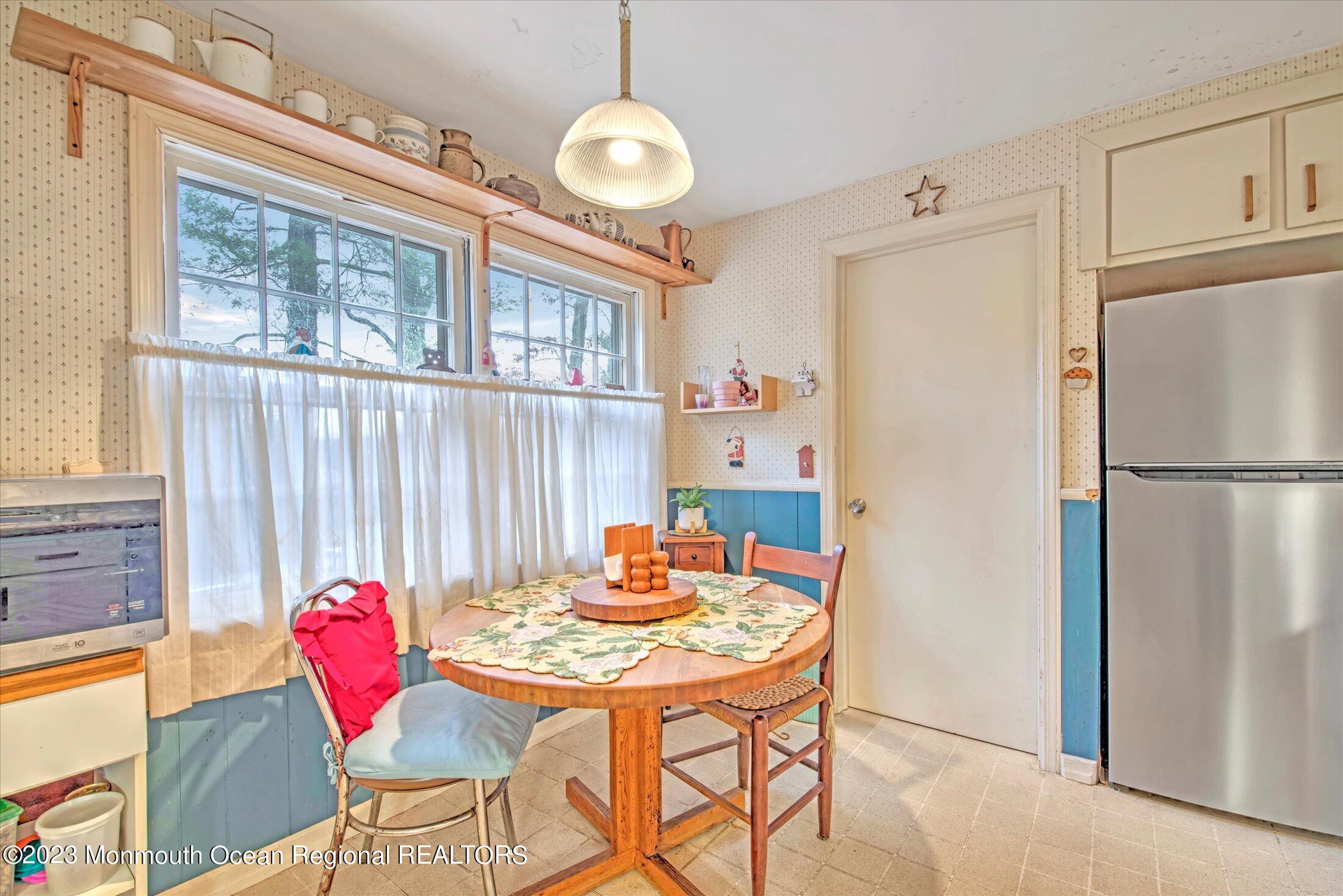 712 Schoolhouse Road Brielle, NJ 08730 - Photo 20 of 39 19-KITCHEN