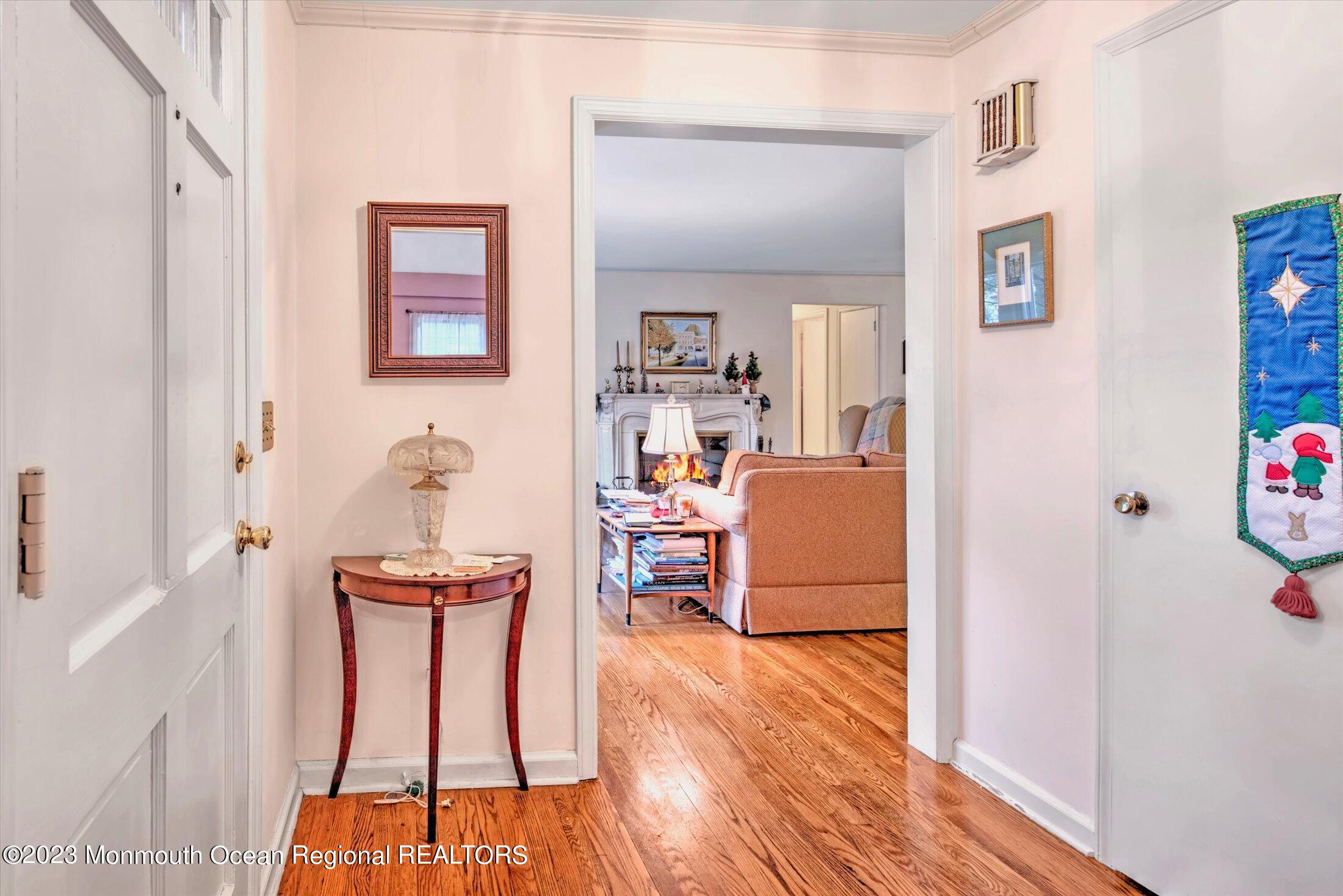 712 Schoolhouse Road Brielle, NJ 08730 - Photo 8 of 39 06-FOYER