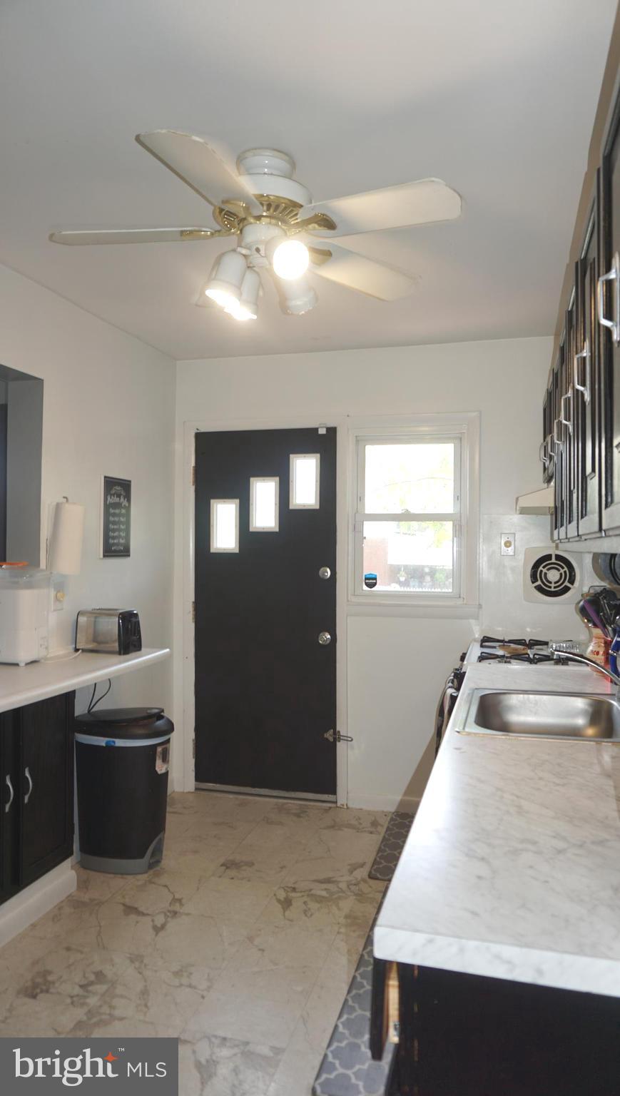 38 Bladen Road Essex, MD 21221 - Photo 10 of 21