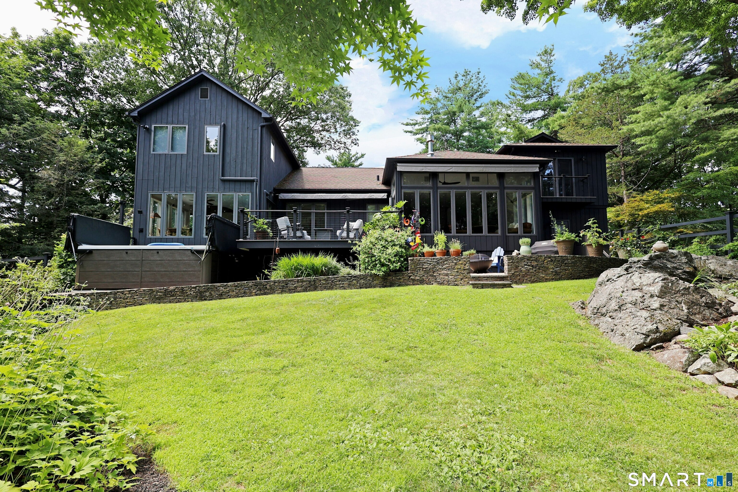 104 Stonecrest Road Ridgefield, CT 06877 - Photo 3 of 40 Gallery Image 3