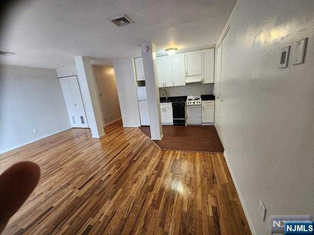 840 River Road, Unit 104 Edgewater, NJ 07020 - Photo 2 of 8