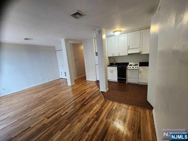 840 River Road, Unit 104 Edgewater, NJ 07020 - Photo 5 of 8