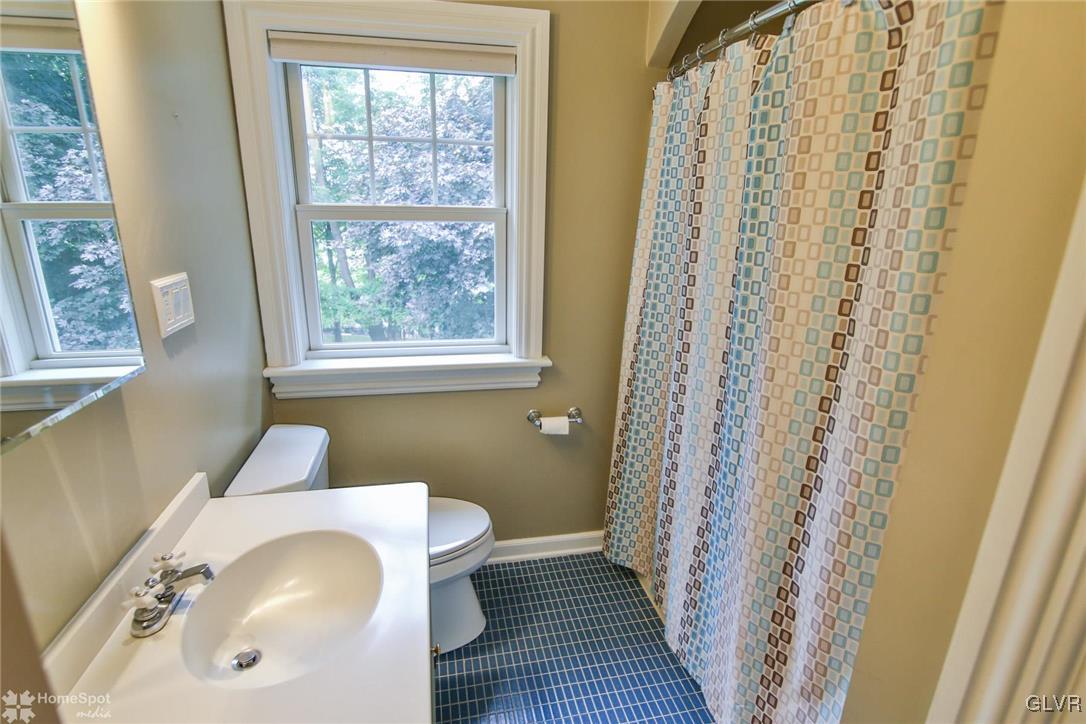 3433 Altonah Road Bethlehem, PA 18017 - Photo 27 of 35 Gallery Image 27