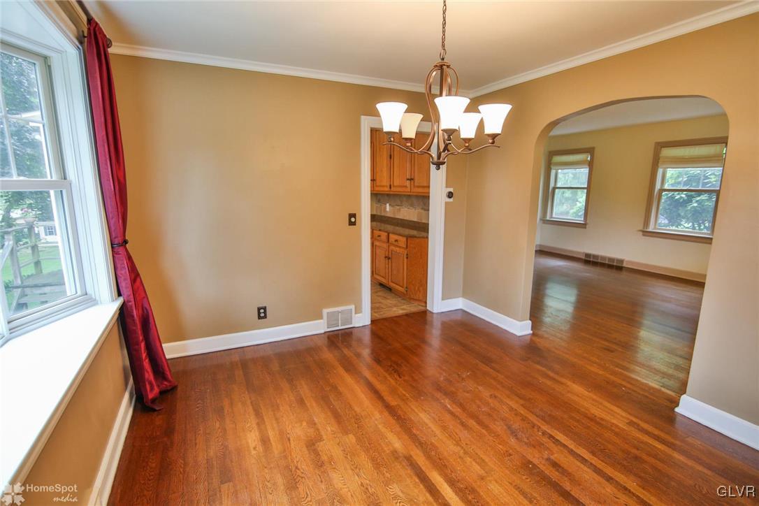 3433 Altonah Road Bethlehem, PA 18017 - Photo 5 of 35 Gallery Image 5