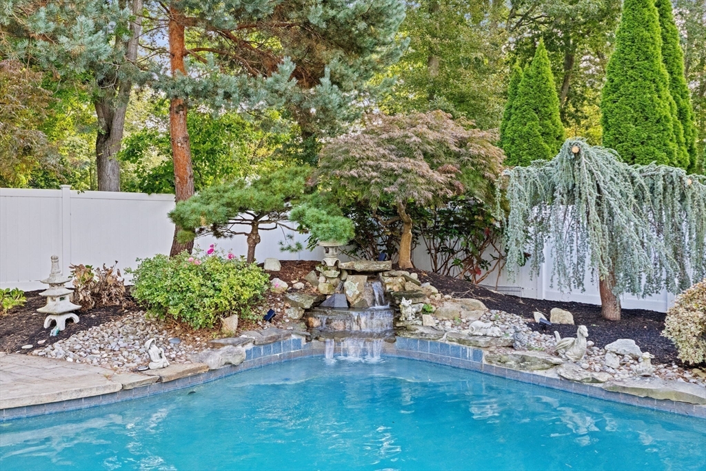 2 Windward Lane Scituate, MA 02066 - Photo 7 of 42