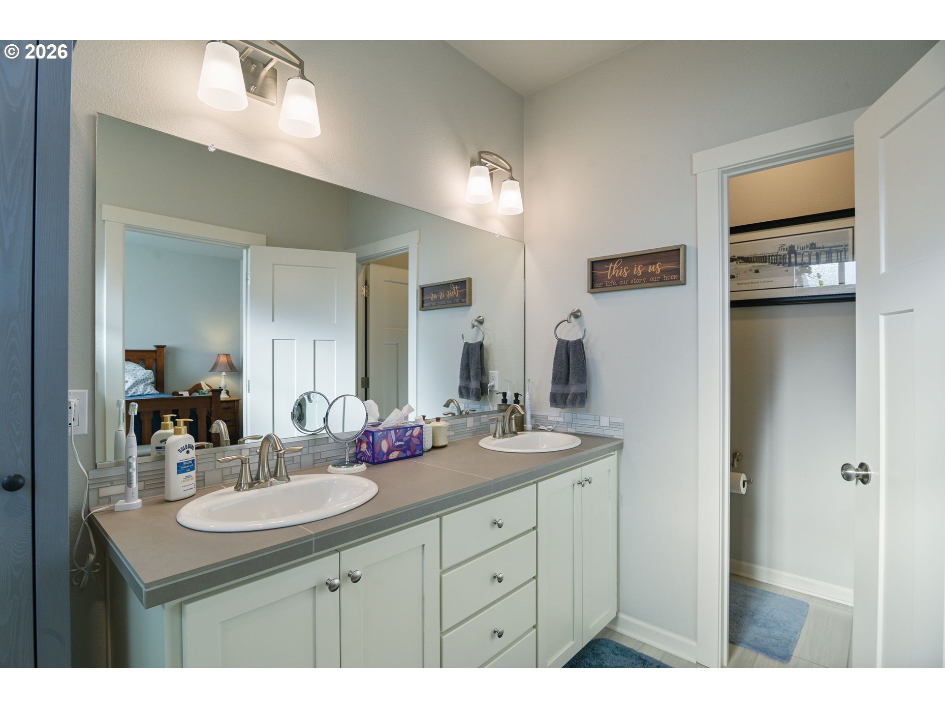 4225 South Willow Drive Ridgefield, WA 98642 - Photo 16 of 30 Owner's Suite Bathroom