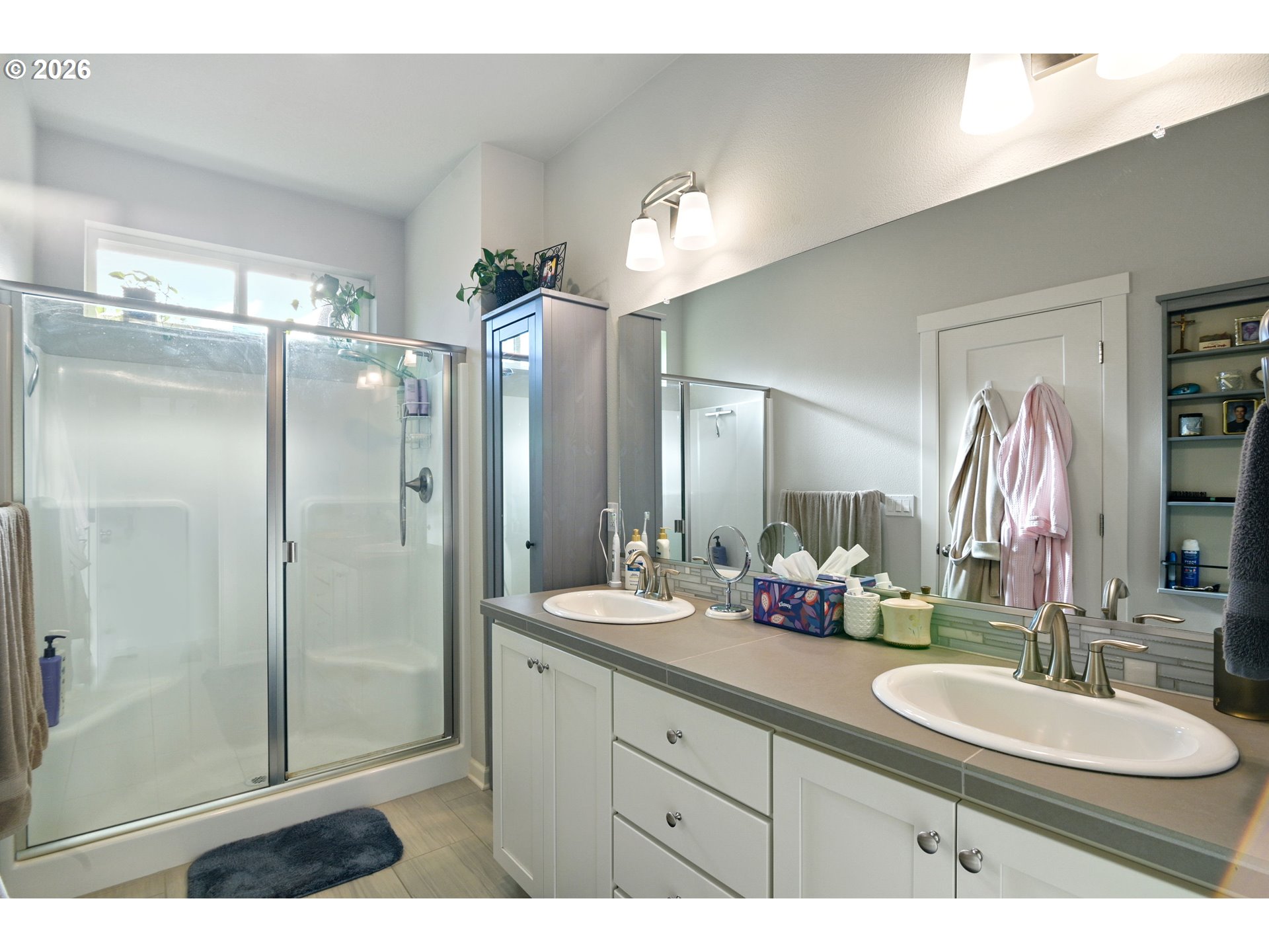 4225 South Willow Drive Ridgefield, WA 98642 - Photo 17 of 30 Owner's Suite Bathroom