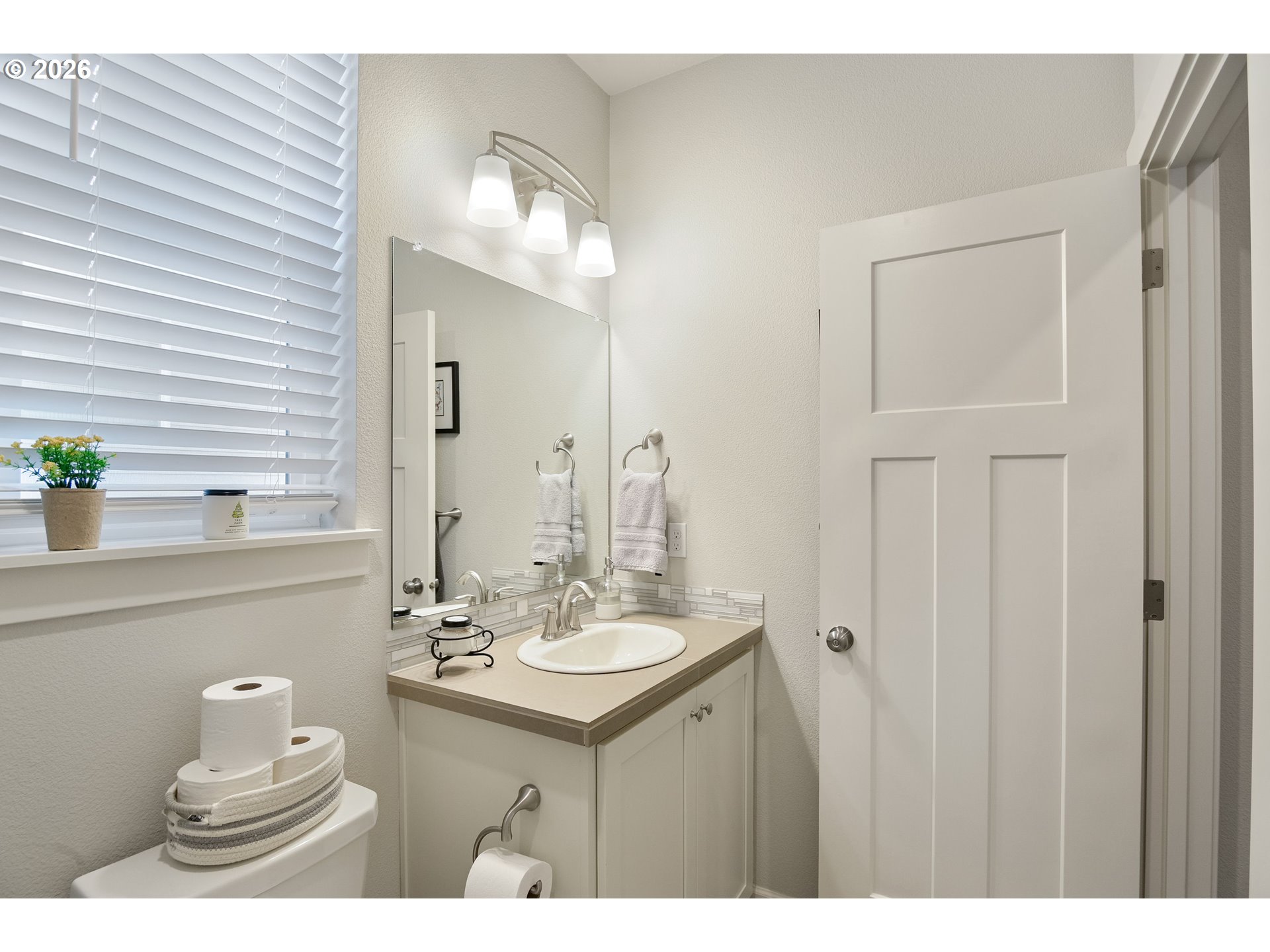 4225 South Willow Drive Ridgefield, WA 98642 - Photo 23 of 30 Bathroom