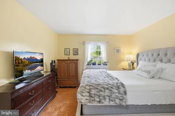 $975,000 | 6700 Passageway Place, Burke, VA 22015