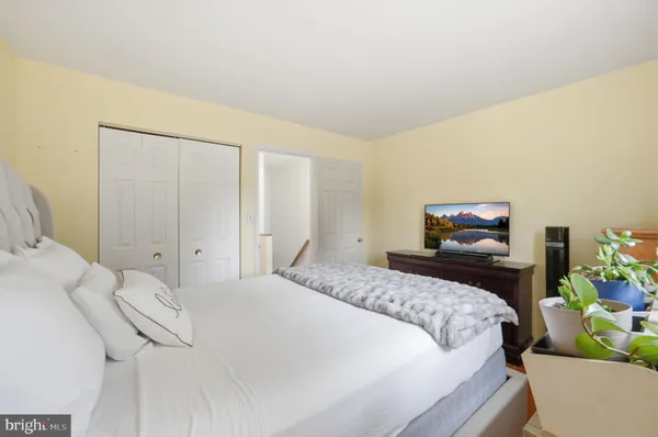 $975,000 | 6700 Passageway Place, Burke, VA 22015
