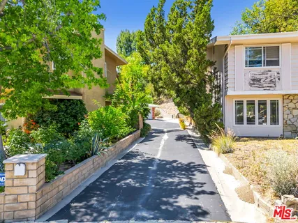 $1,295,000 | 5716 Star Lane, Woodland Hills, CA 91367