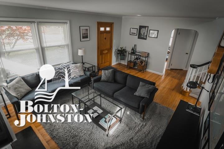 1111 Hawthorne Road Grosse Pointe, MI 48236 - Photo 7 of 27 Living Room