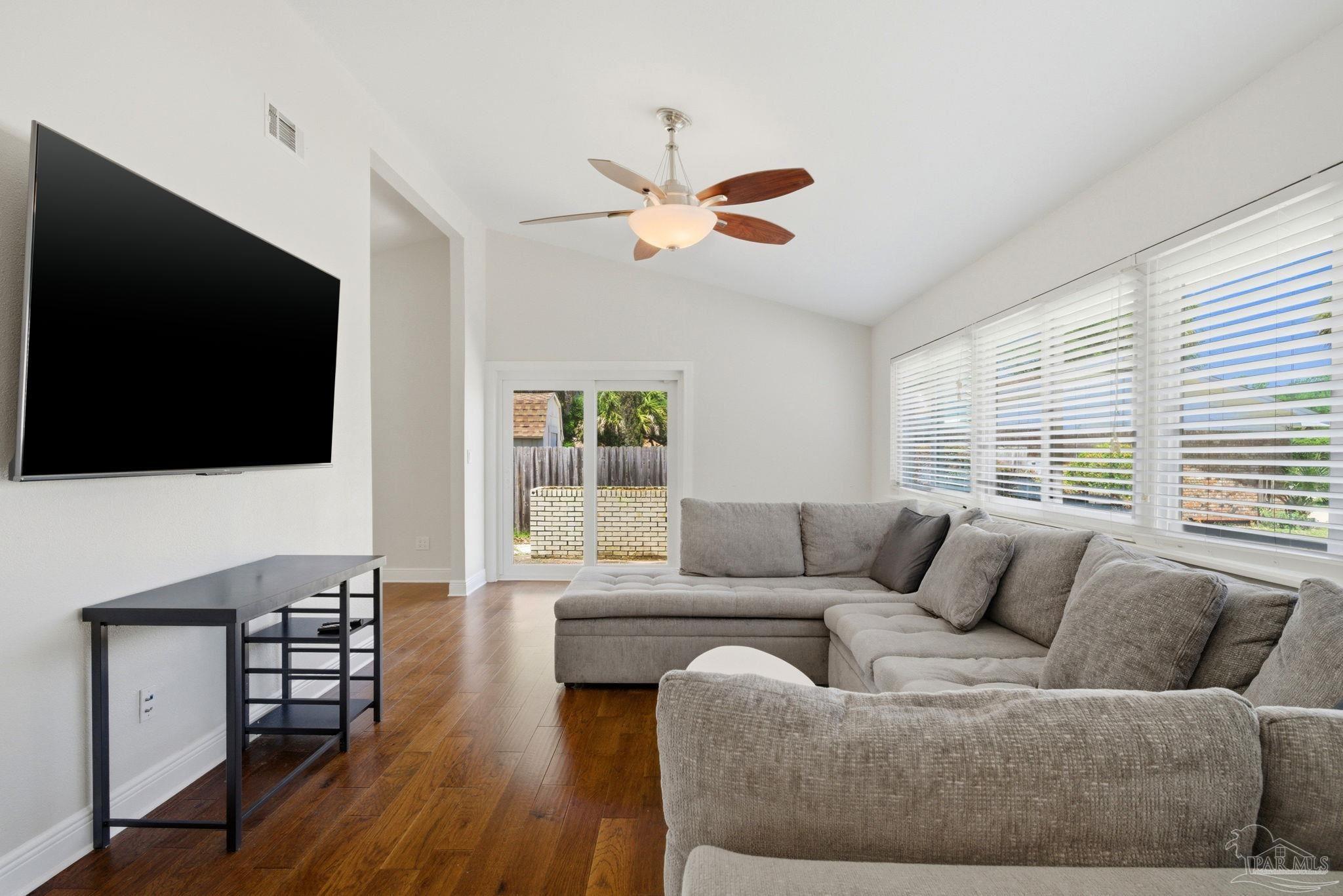 3910 Croydon Road Pensacola, FL 32514 - Photo 7 of 51 Gallery Image 7