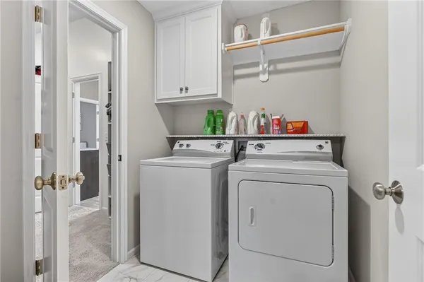 $825,000 | 4011 West 157th Terrace, Overland Park, KS 66224