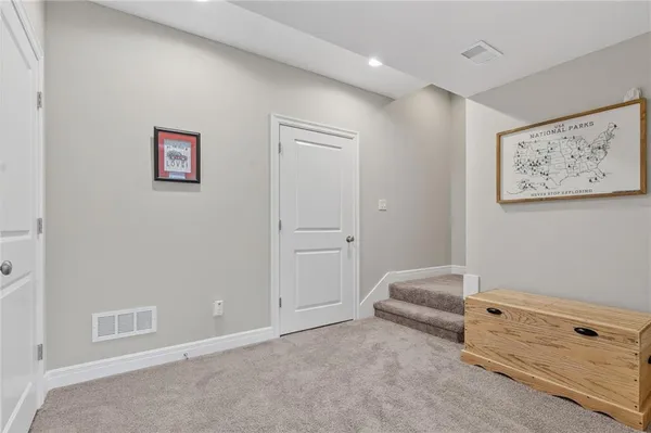 $825,000 | 4011 West 157th Terrace, Overland Park, KS 66224