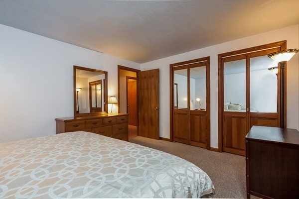 642 County Road Holyoke, MA 01040 - Photo 10 of 24 Gallery Image 10