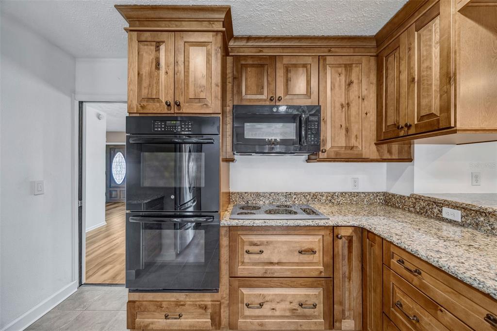 6902 Potts Road Riverview, FL 33569 - Photo 15 of 82