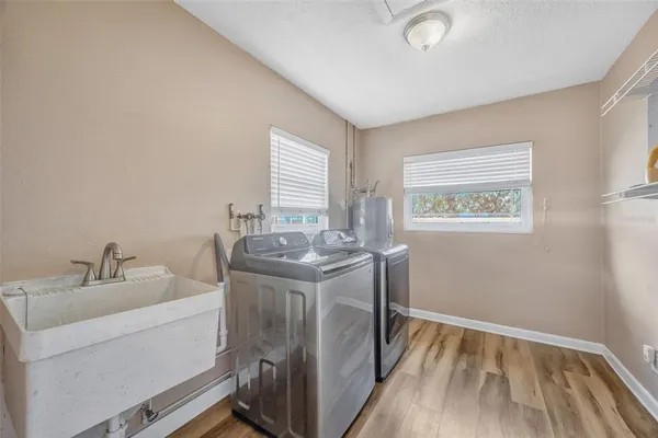 $685,000 | 6902 Potts Road, Riverview, FL 33569