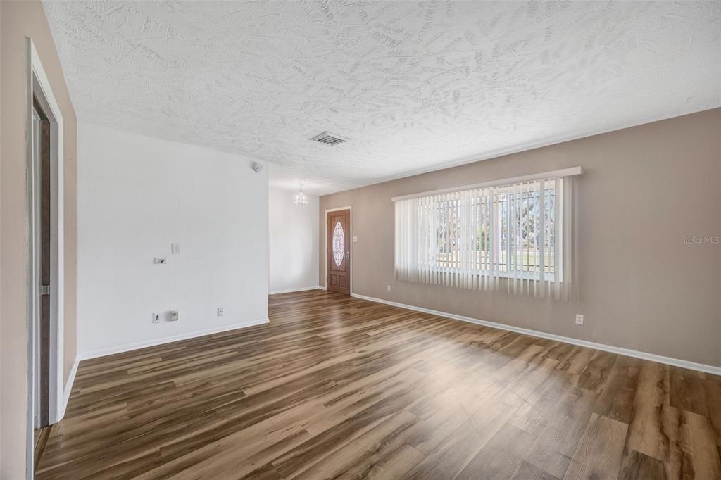 6902 Potts Road Riverview, FL 33569 - Photo 7 of 82