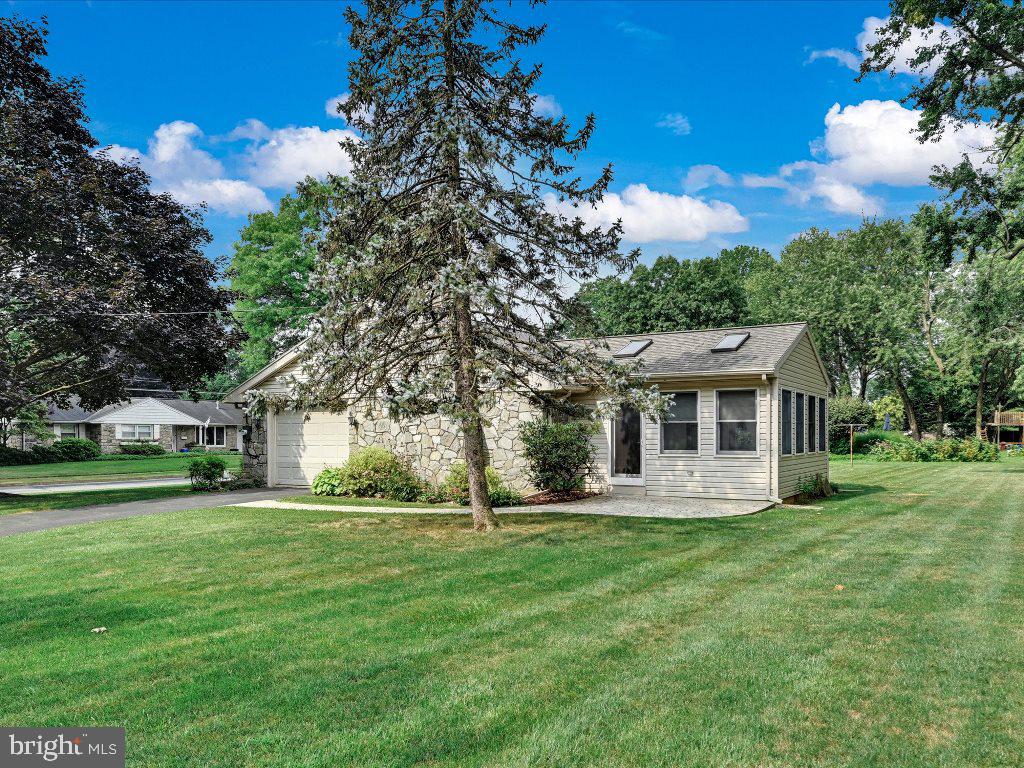 531 Bluebird Road Lititz, PA 17543 - Photo 24 of 27