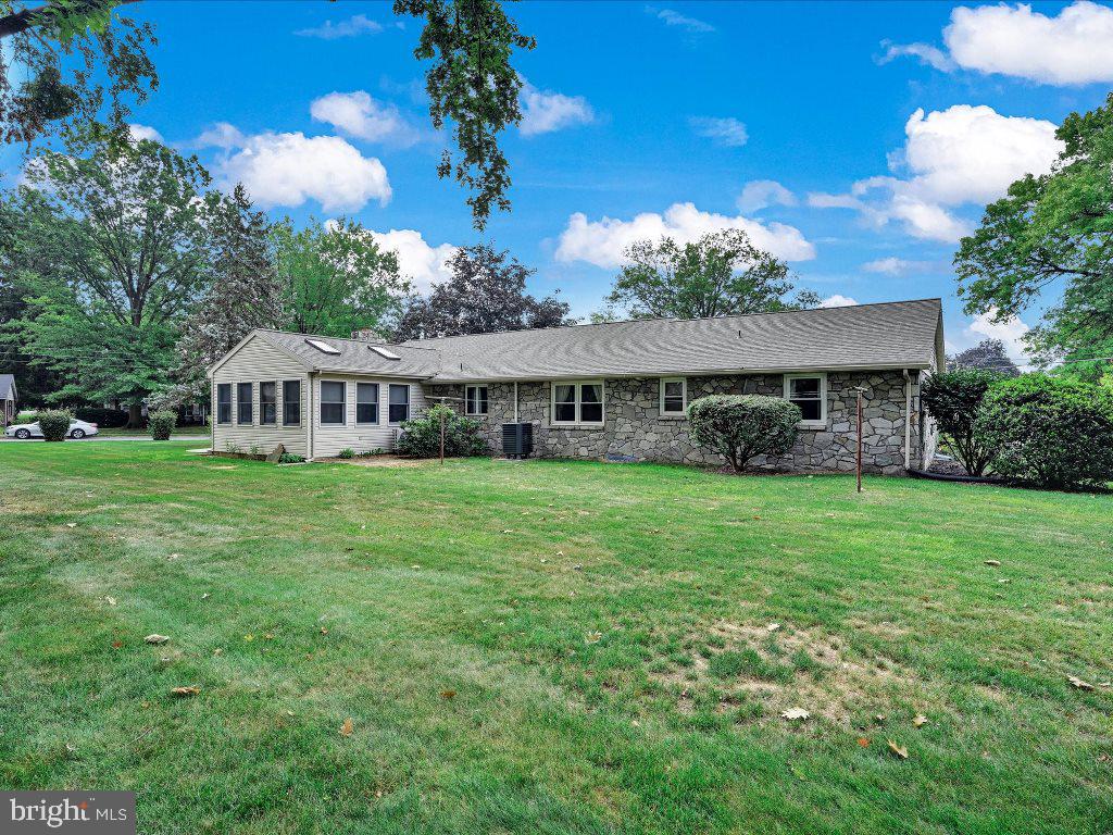 531 Bluebird Road Lititz, PA 17543 - Photo 26 of 27