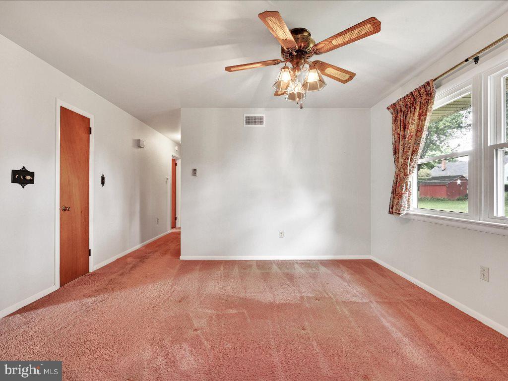 531 Bluebird Road Lititz, PA 17543 - Photo 7 of 27