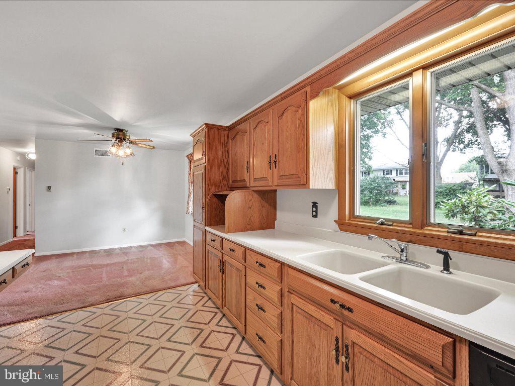 531 Bluebird Road Lititz, PA 17543 - Photo 10 of 27