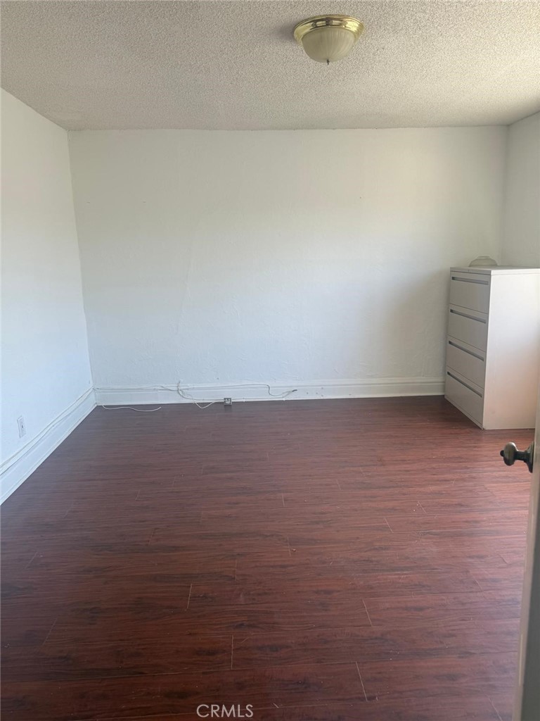 1527 North Broadway, Unit 2 Santa Ana, CA 92701 - Photo 8 of 21 a view of room and window