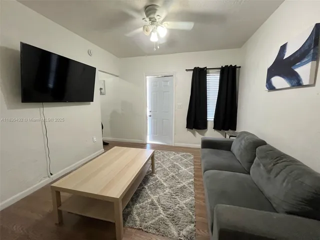 $1,375 | 200 Northwest 13th Street, Unit 7, Miami, FL 33136