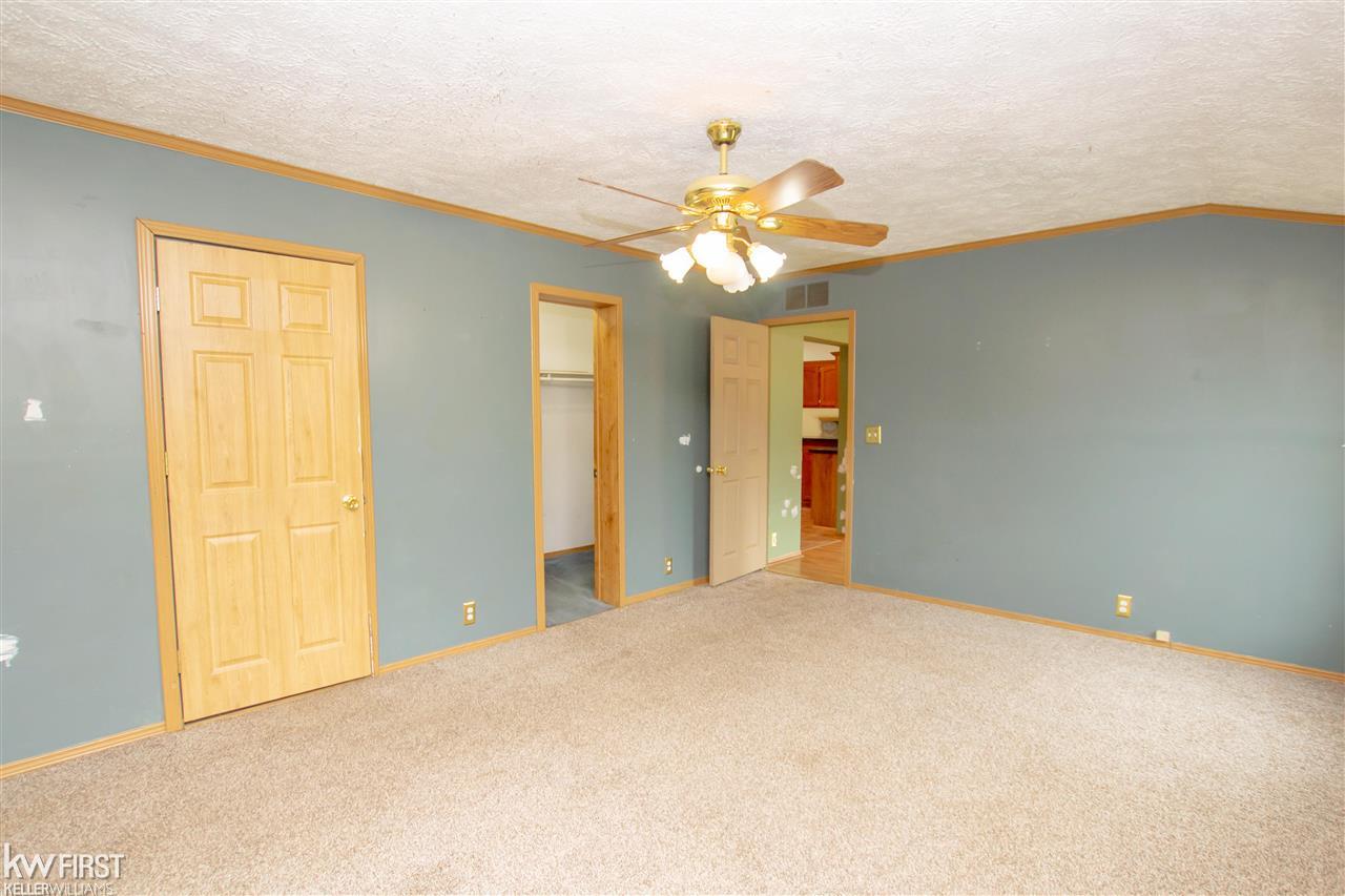 9416 East Richfield Road Davison, MI 48423 - Photo 18 of 25 50048079-17.JPG
