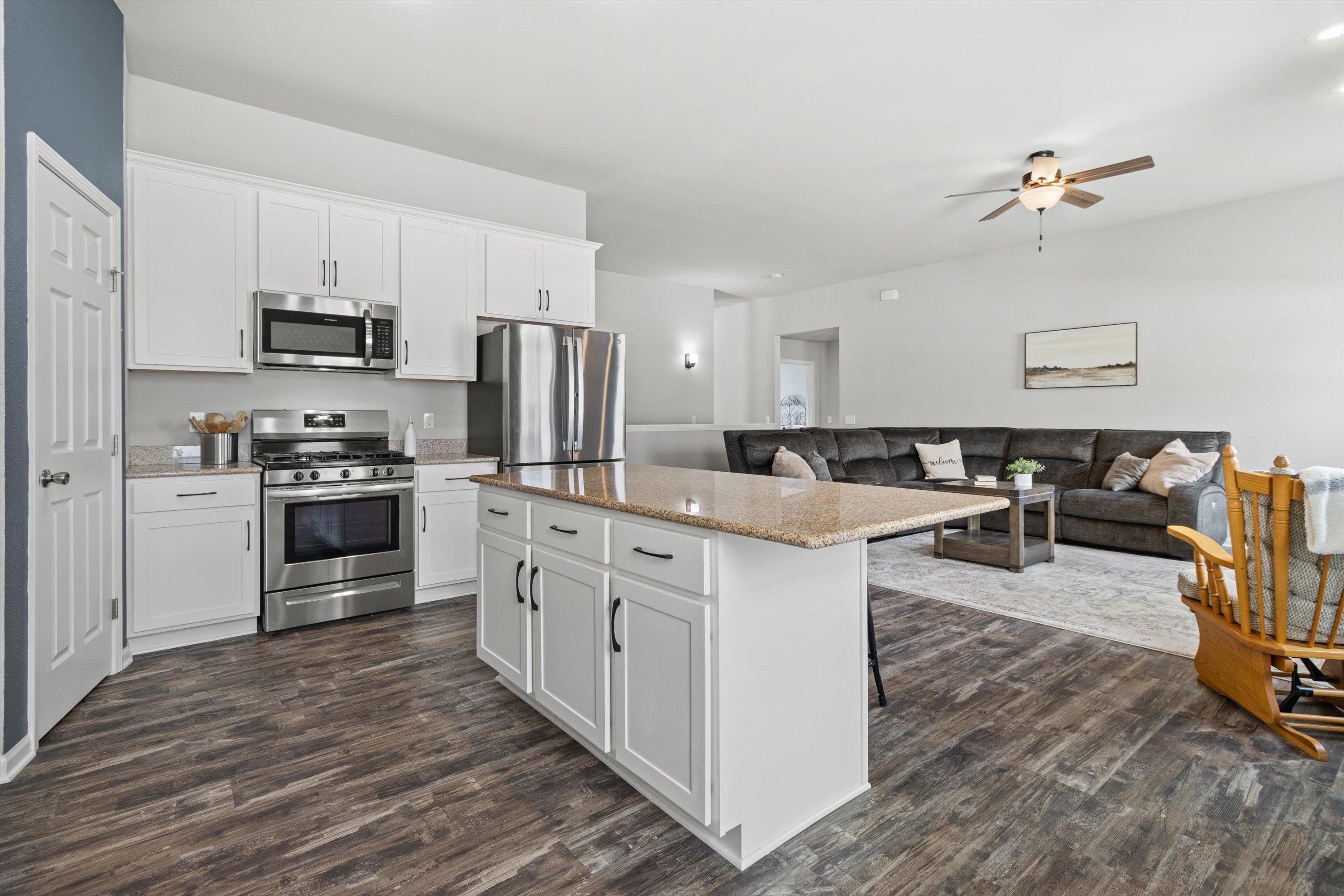 921 Sarah Street Belleville, WI 53508 - Photo 10 of 34