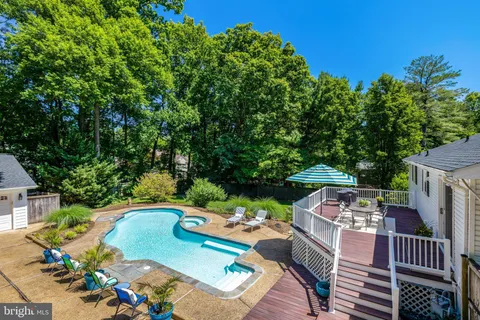 $895,000 | 12006 Wayland Street, Oakton, VA 22124
