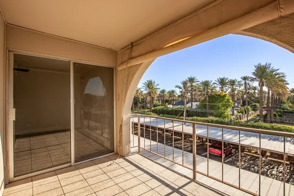 $1,800 | 4727 East Lafayette Boulevard, Unit 314, Phoenix, AZ 85018