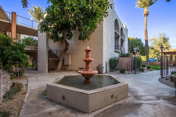 $1,800 | 4727 East Lafayette Boulevard, Unit 314, Phoenix, AZ 85018