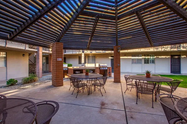 $1,800 | 4727 East Lafayette Boulevard, Unit 314, Phoenix, AZ 85018