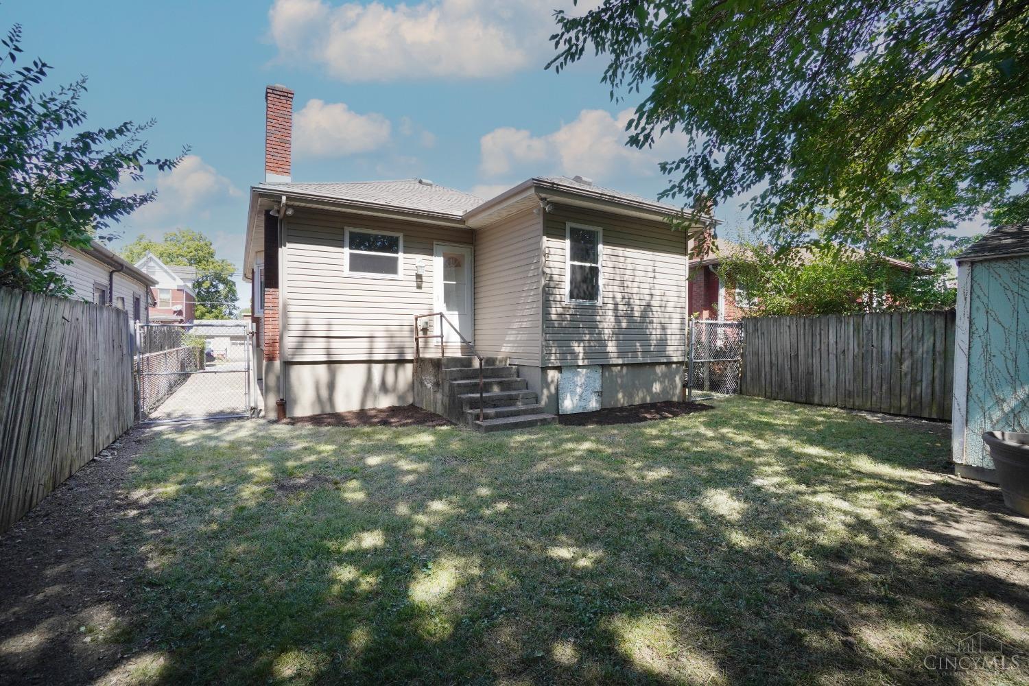 1915 Dale Road Cincinnati, OH 45237 - Photo 29 of 31