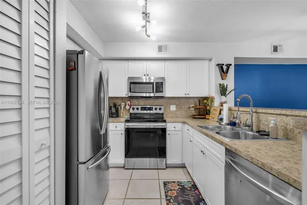 $2,400 | 12178 St Andrews Place, Unit 205, Miramar, FL 33025