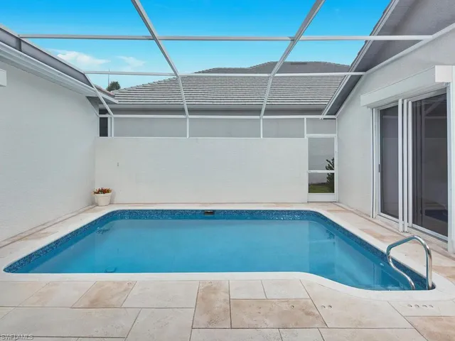 $1,050,000 | 1770 Marsh Run, Naples, FL 34109