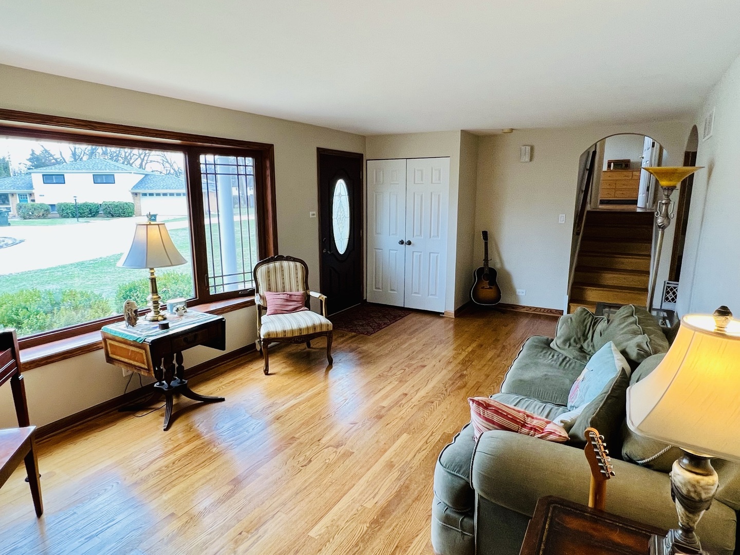 1322 Pfingsten Road Glenview, IL 60025 - Photo 5 of 28 a living room with furniture and a wooden floor
