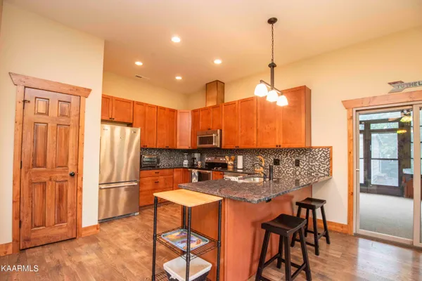 $3,800 | 2499 Jim Henry Road, Dandridge, TN 37725