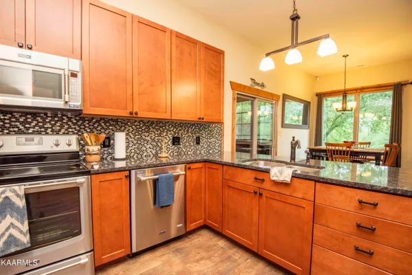 $3,800 | 2499 Jim Henry Road, Dandridge, TN 37725