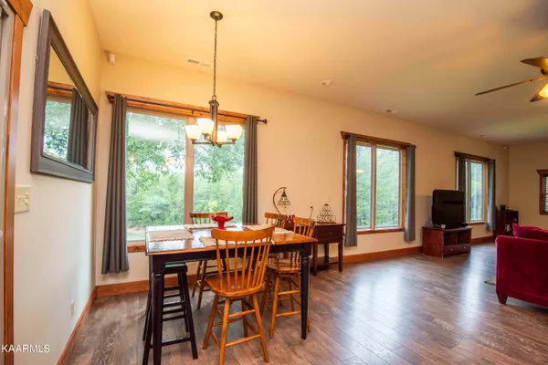 $3,800 | 2499 Jim Henry Road, Dandridge, TN 37725